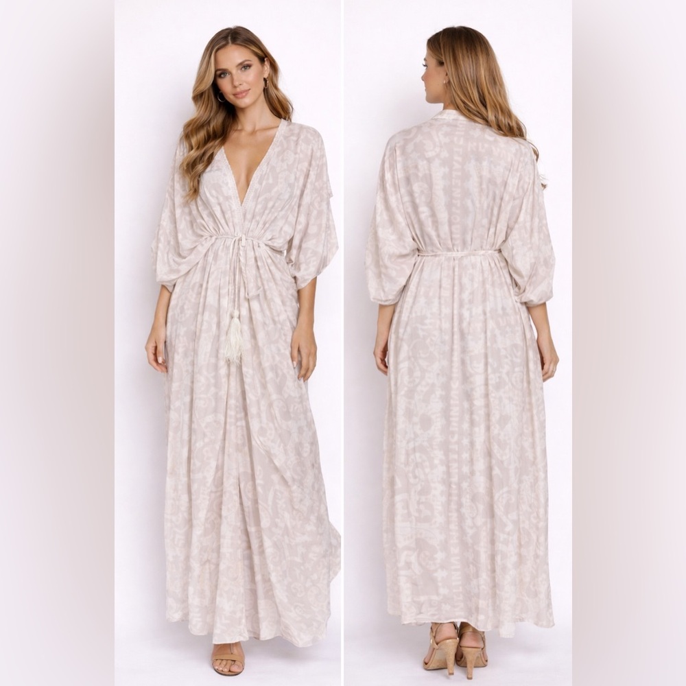💕sold💕VALENTINO GARAVANI
Geometric-Print Beach Cover-Up